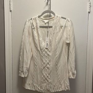 Cushnie et Ochs white open shoulder sweater. New with tags!!